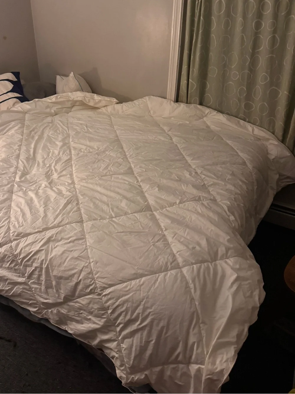 Queen  White Down Alternative Comforter - Soft cotton Bedding